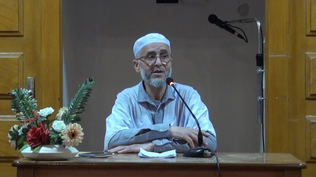 عبر وعظات من قصة  آدم عليه السلام
